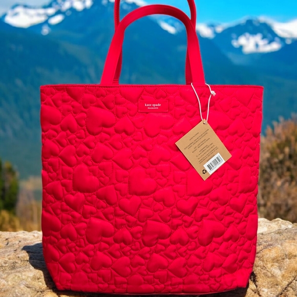 Kate Spade Red Quilted Heart Tote bag large nwt 🎁 collectors piece - Picture 1 of 5